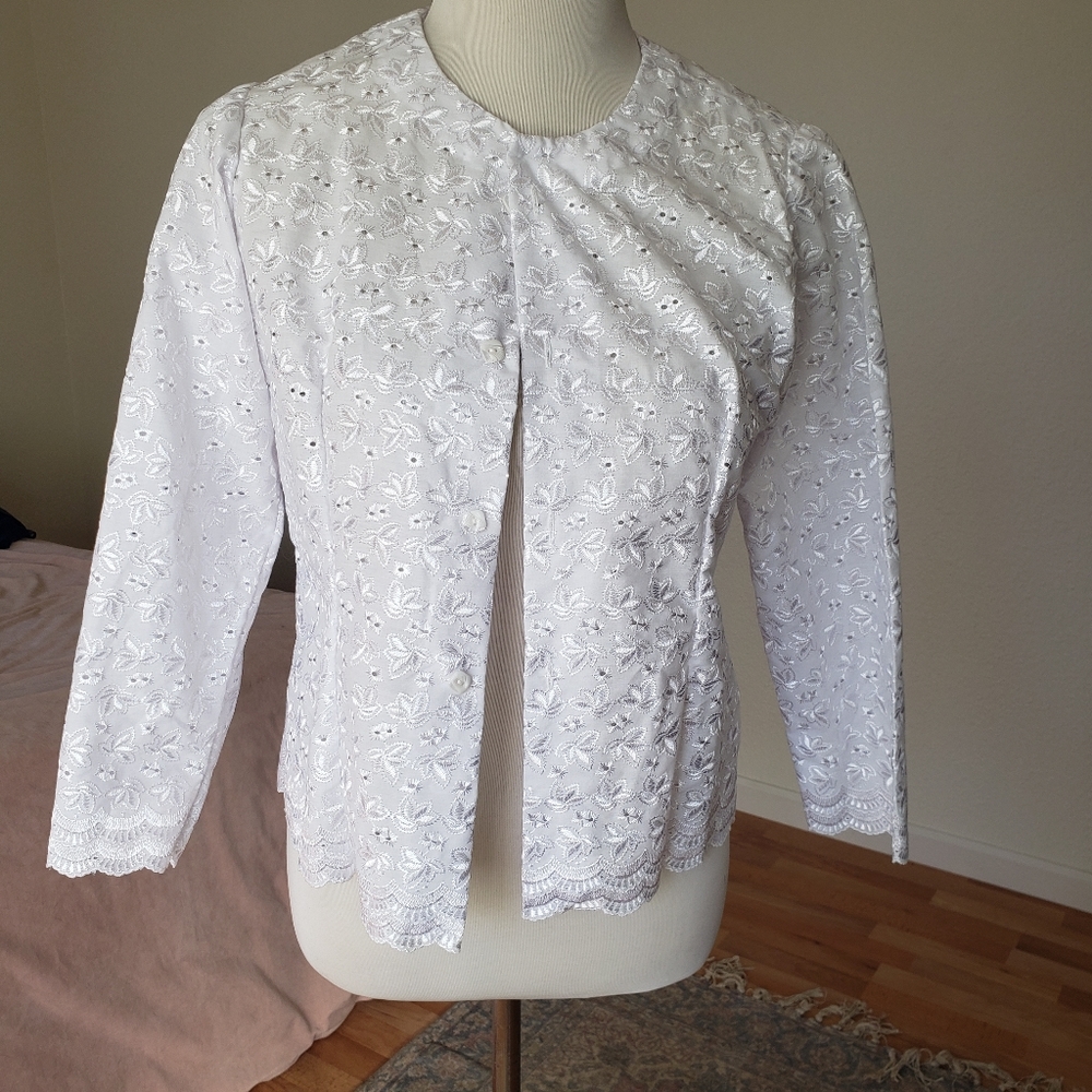 VINTAGE BUTTON UP BLOUSE